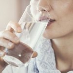 How to safely use water fasting for weight loss