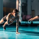 BENEFITS OF DOING PLANK SHOULDER TAPS